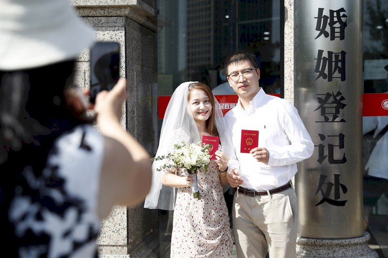 中國年輕人為何不結婚？多重因素背後的真相