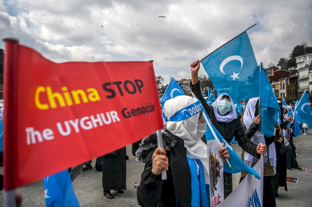 維吾爾婦女伊斯坦堡遊行 抗議中國新疆集中營
