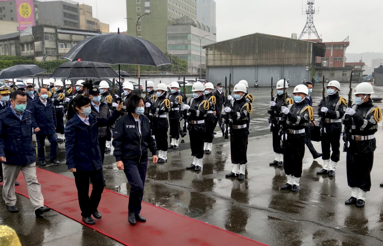 總統視導131艦隊 肯定國艦國造成效 盼加強聯合作戰能量