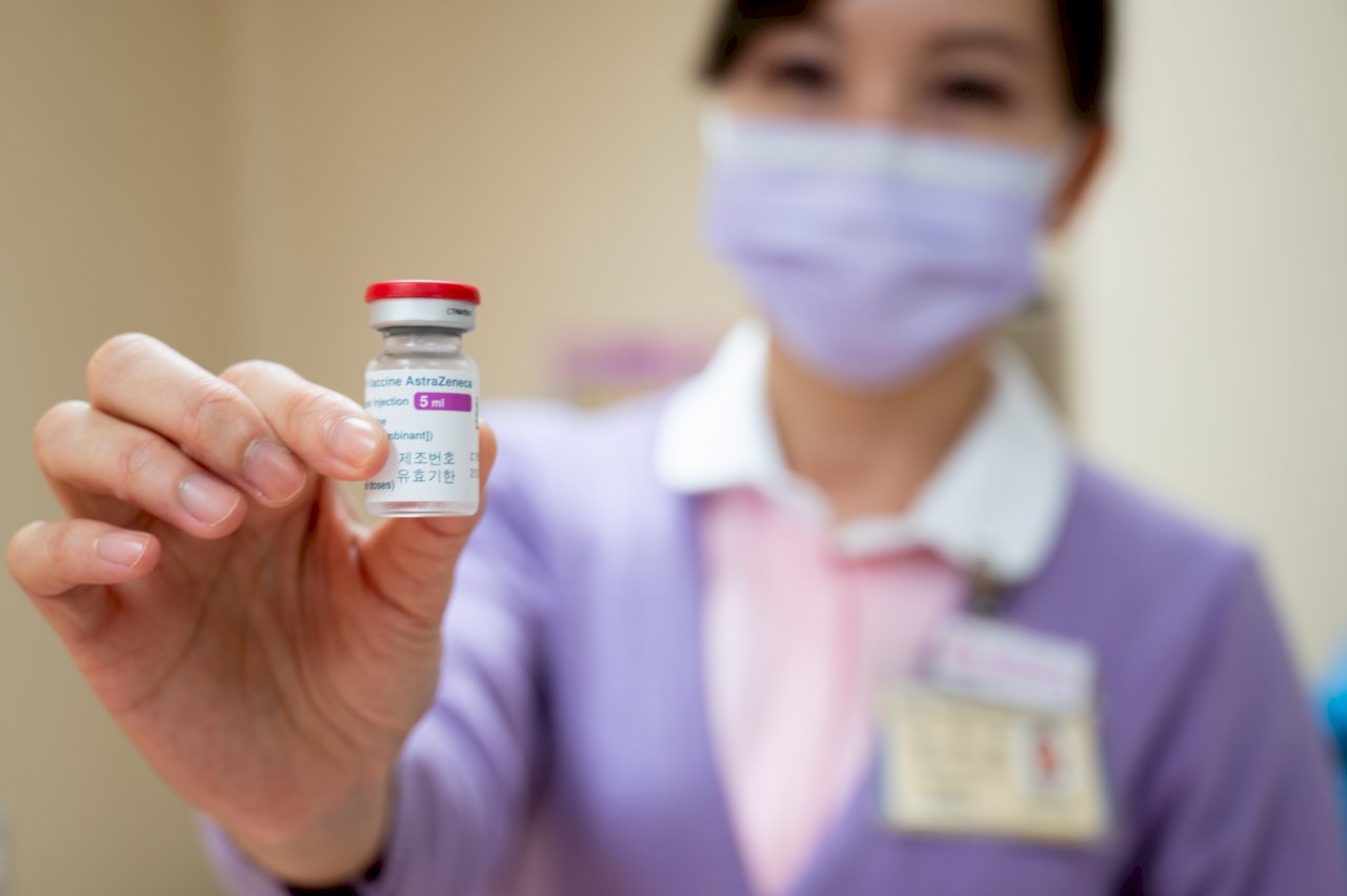 日媒：日本擬供應台灣AZ疫苗 快則6月實現