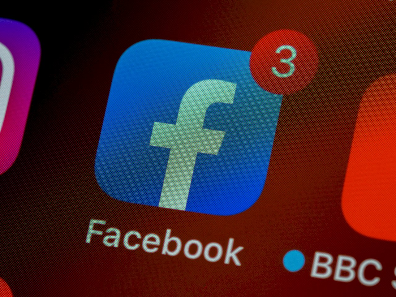 臉書：去年10月至12月撤除13億個假帳號