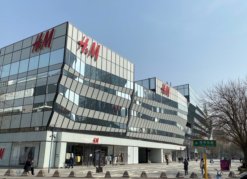 業績落後競爭對手 瑞典快時尚巨擘H&M執行長閃辭