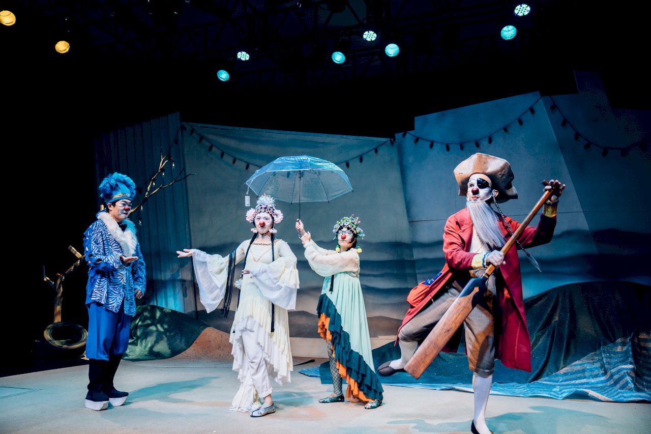 誰說小丑難登大雅之堂  一齣《白蛇？！》讓沙丁龐客劇團打響小丑劇魅力