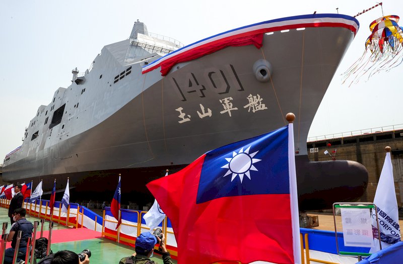 台灣秀造船能量 萬噸級玉山艦19日成軍投入戰備序列