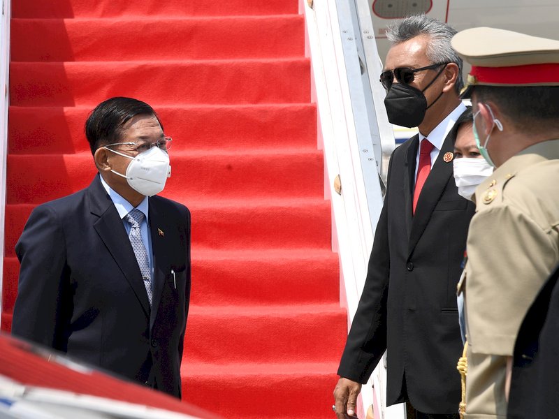 東協峰會討論緬甸情勢 緬軍政府領導人抵雅加達