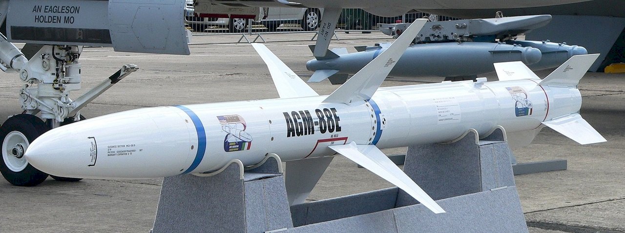 傳美售最新型AGM-88E飛彈 學者：象徵美台互信