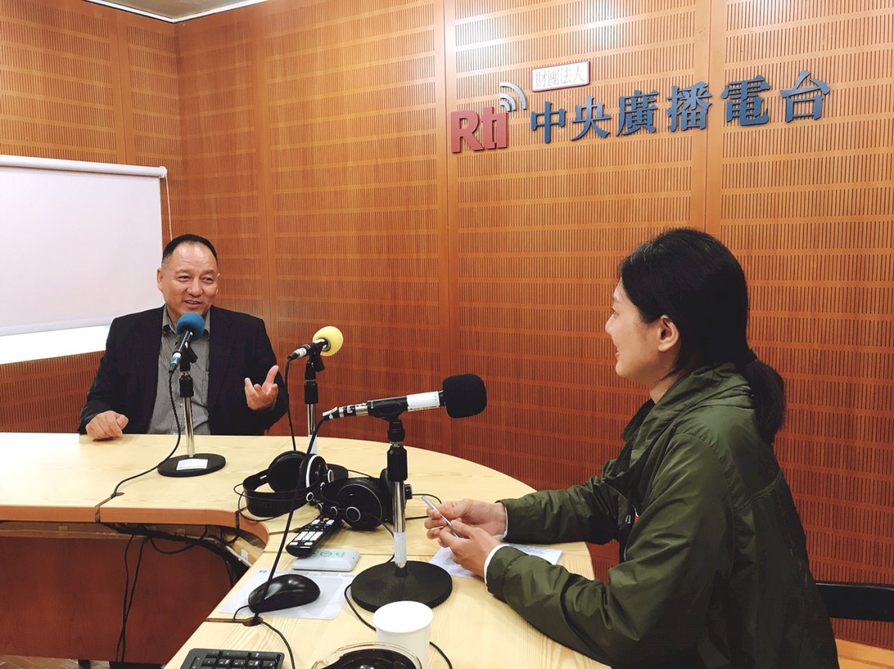 專訪達瓦才仁：我們與香港的共同敵人（下）
