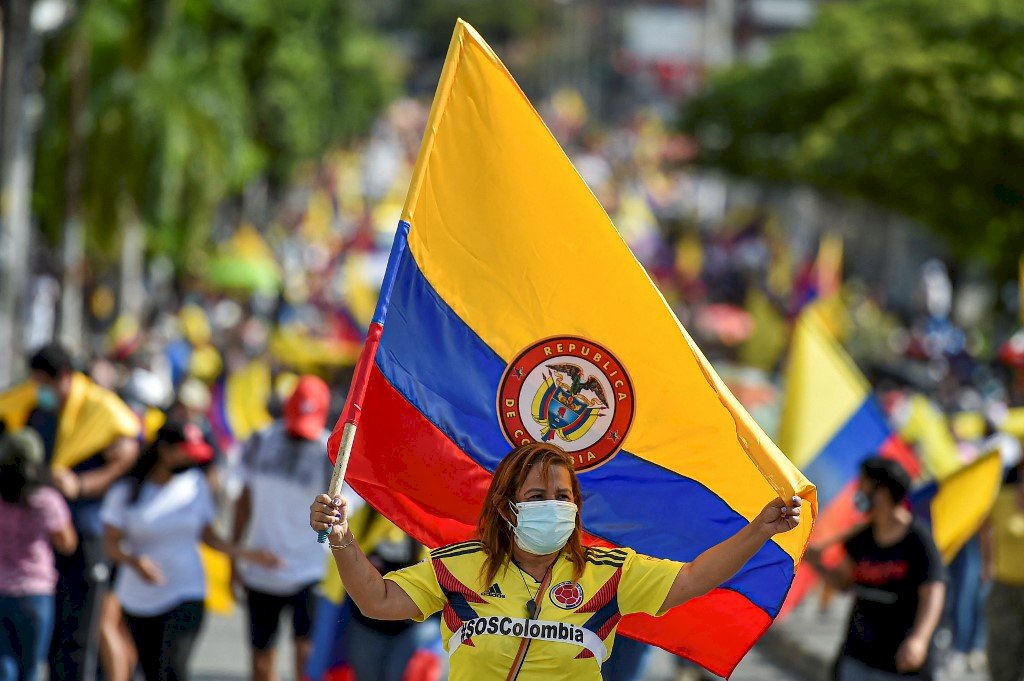 哥倫比亞反政府示威 警察暴力致數十人喪命