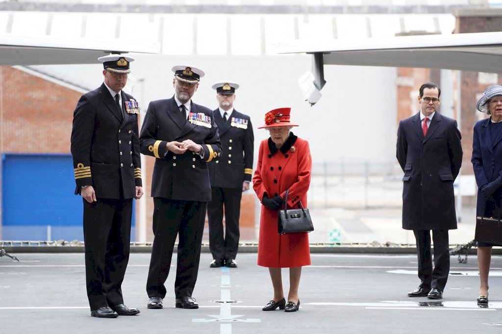 伊莉莎白女王號航艦將駛赴亞洲 英女王登艦視察
