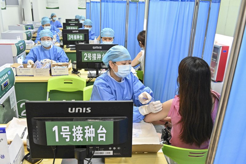 廣州防控疫情 18萬人嚴禁出門部分物資不暢