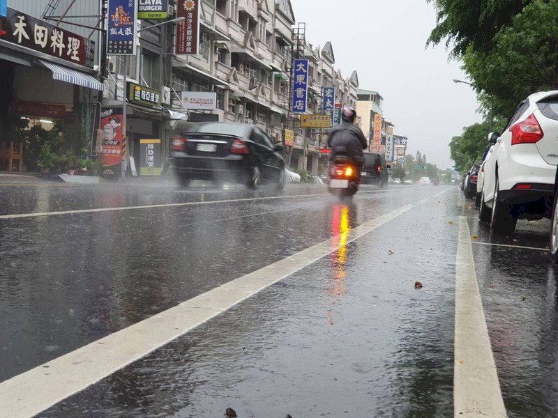 氣象局今年首次大規模豪雨作業  9縣市防強降雨