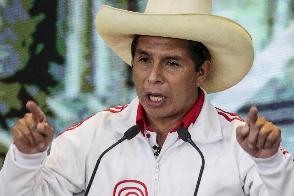 祕魯左派當家 農村教師自行宣佈當選總統