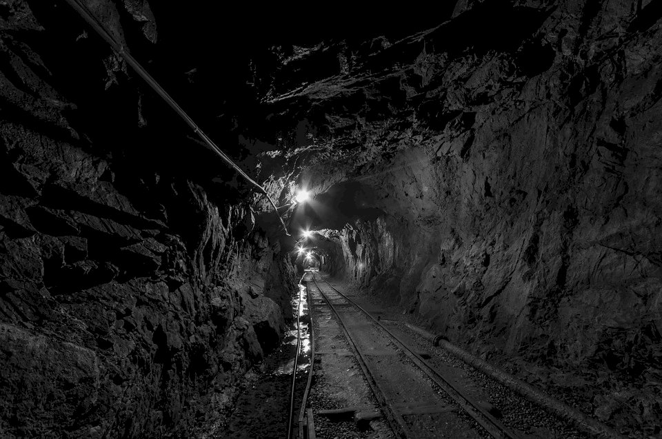 中國內蒙古煤礦崩塌 至少57人受困