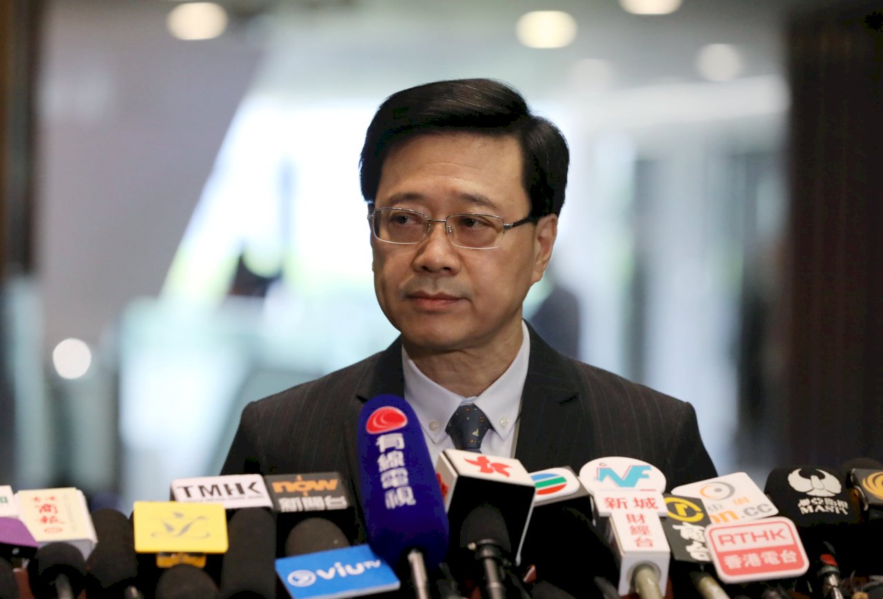 傳李家超可能參選香港特首 發言人不評論