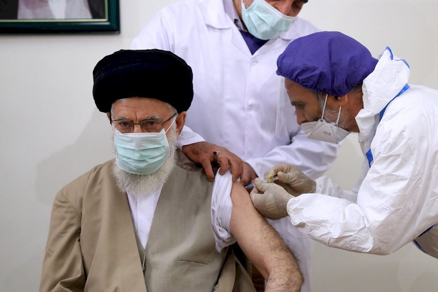 伊朗最高領袖接種第一劑伊朗國產COVID-19疫苗