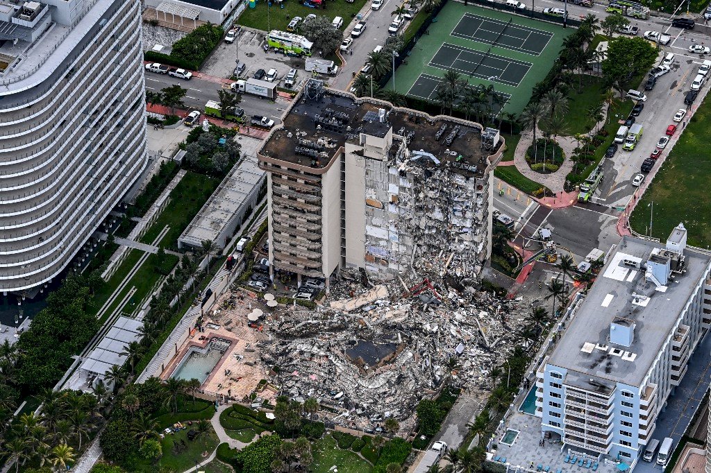 美國佛州大樓坍塌5死 156人仍生死未卜