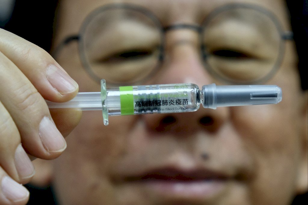 高端疫苗意願登記倍數成長 9.2萬人非它不打