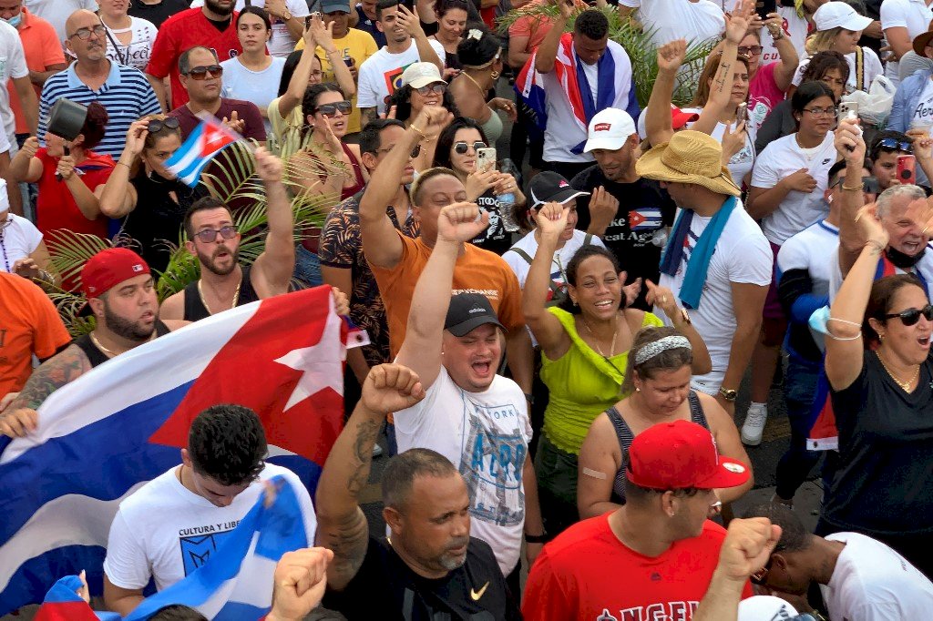 打倒共產主義！ 美境內古巴人示威
