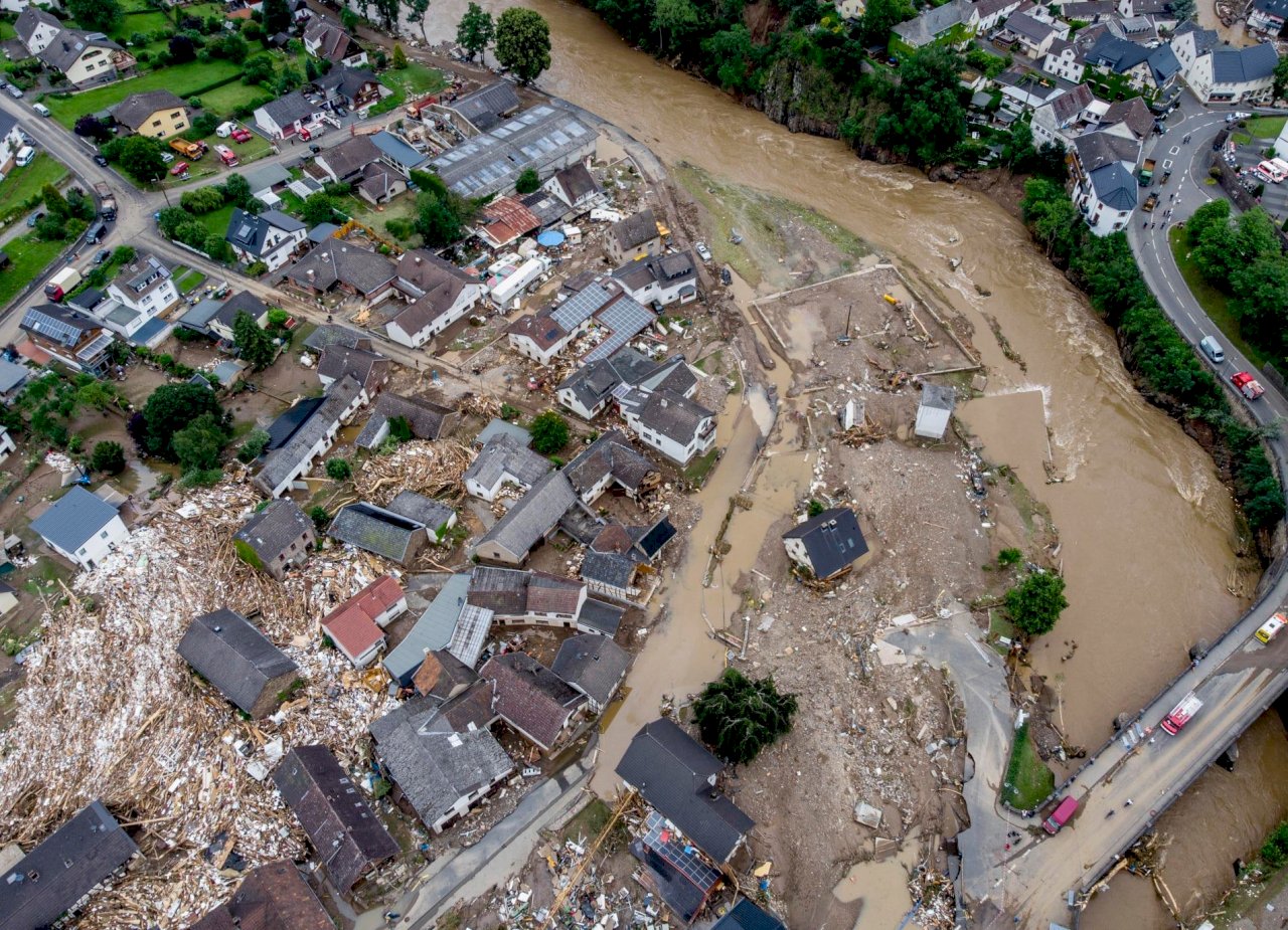 地球的泡水危機 氣候變遷升高人類洪災風險