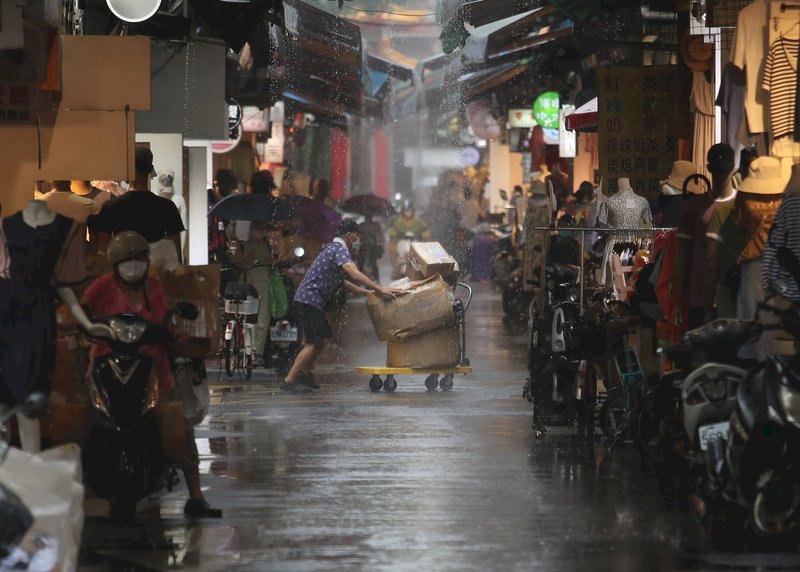 颱風烟花外圍環流影響 北台灣雨勢較明顯