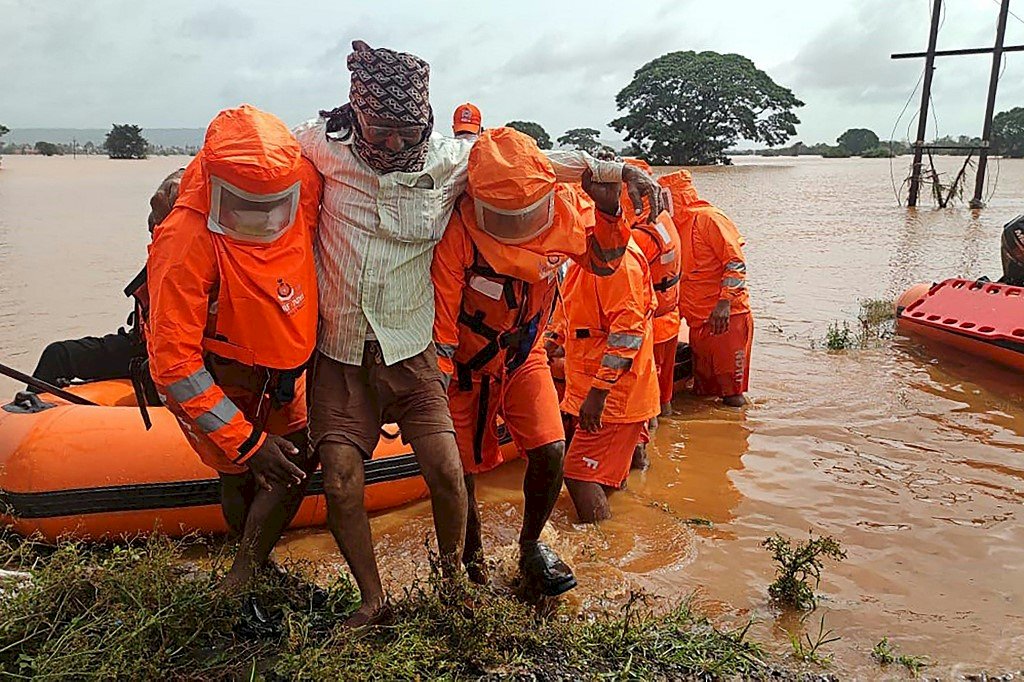 印度暴雨致洪災土石流 增至125死、近百人失聯