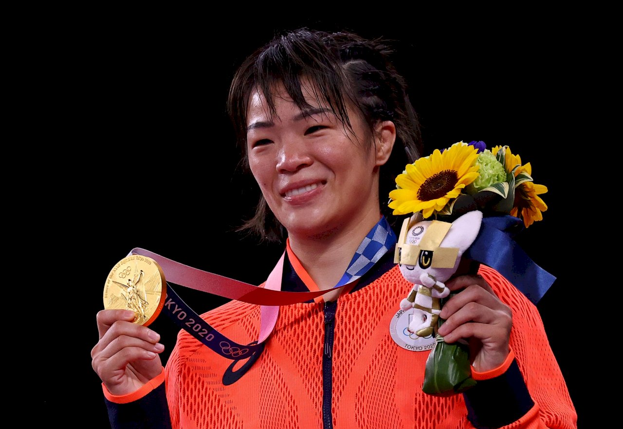 東奧角力姊妹皆奪金牌  日本奧運史首例
