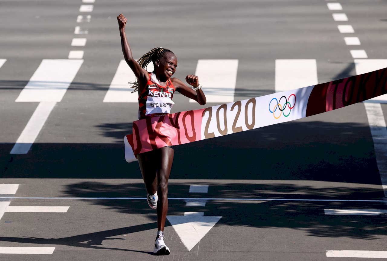 東奧女子馬拉松 肯亞選手金包銀