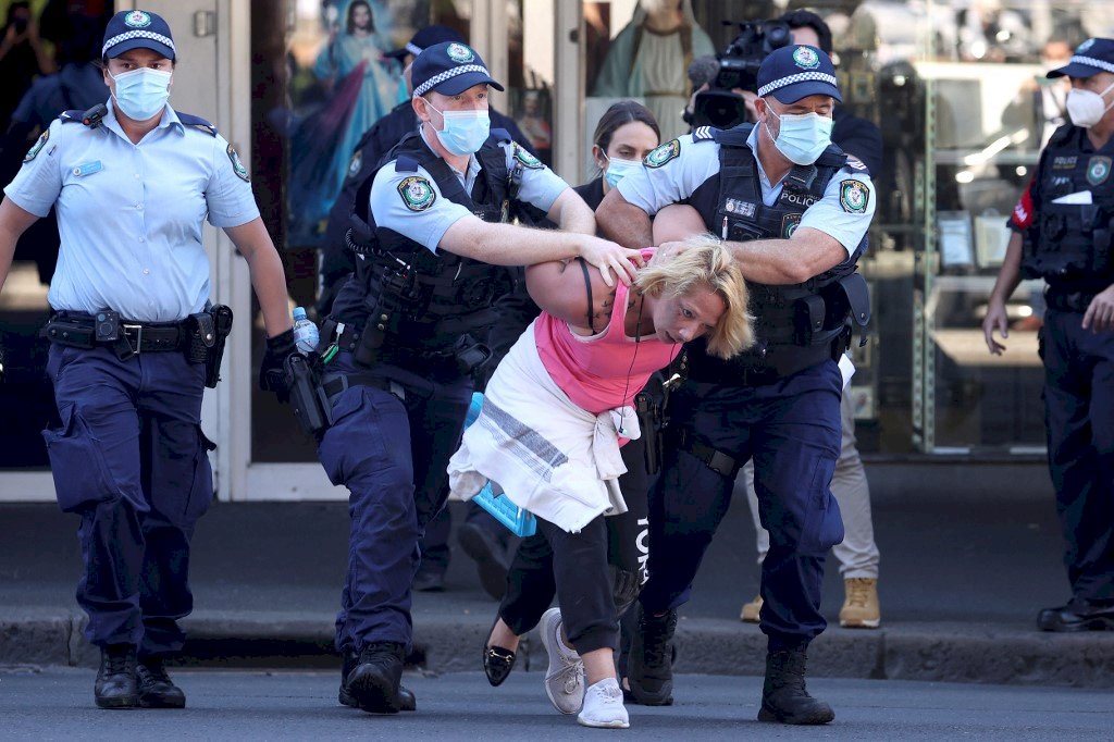 澳洲確診創新高 警方力阻雪梨反封鎖示威登場
