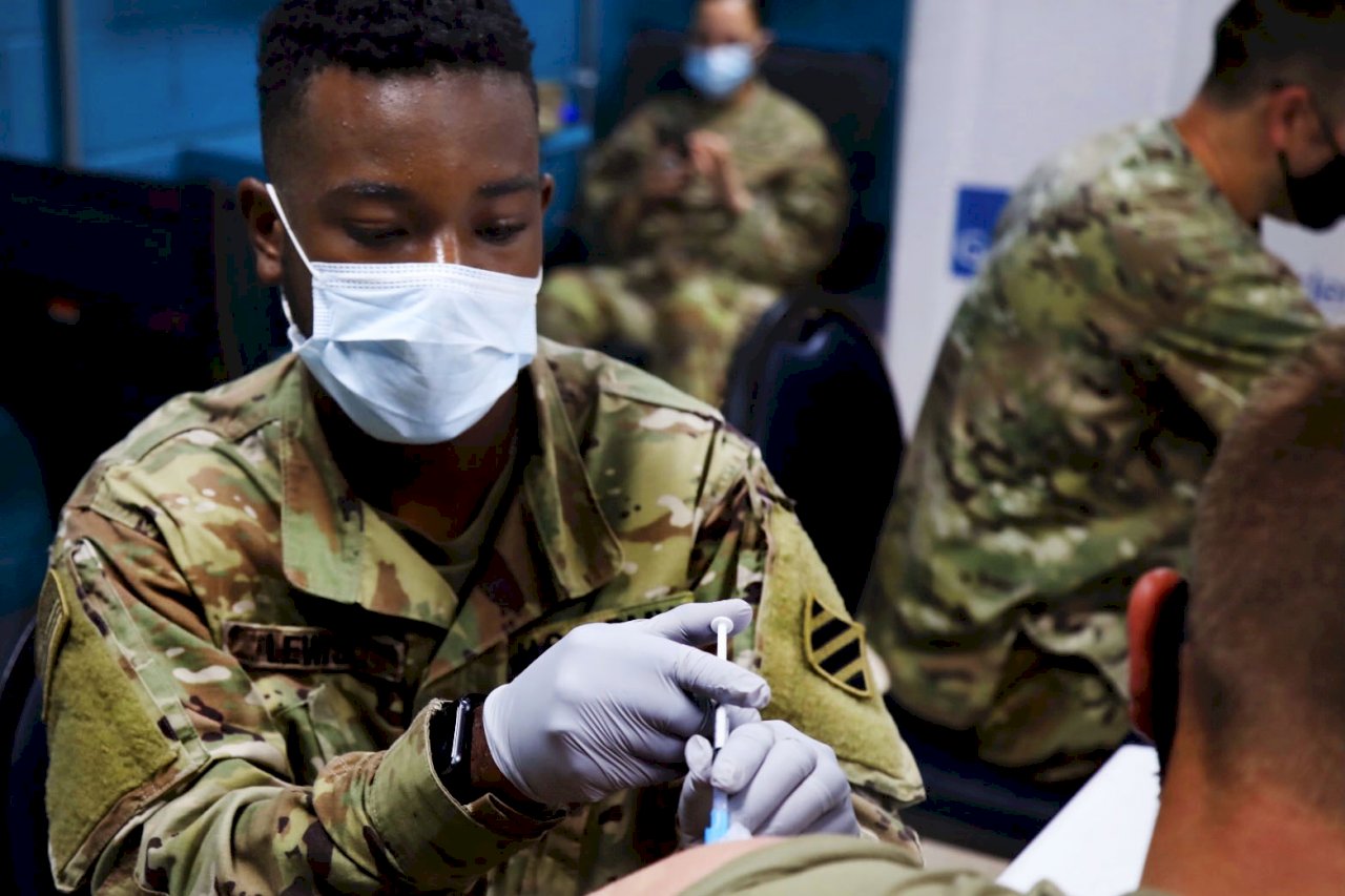 美防長發布備忘錄 強制軍人接種COVID-19疫苗