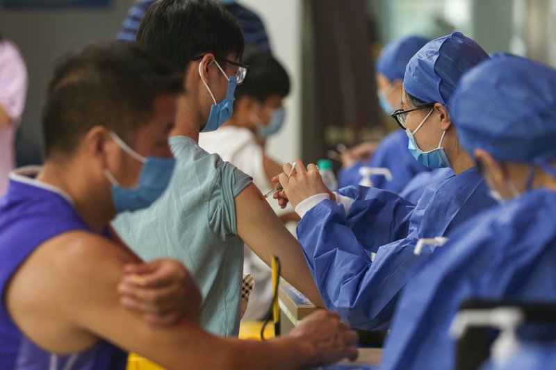 中國新冠疫苗受害群體上街遊行不樂觀 多名成員遭警告或強制帶離北京