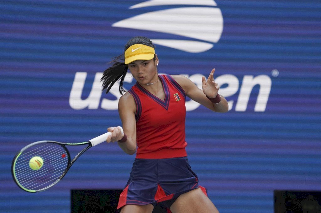 美網史上首位 英18歲女將拉杜卡努會外賽打進4強