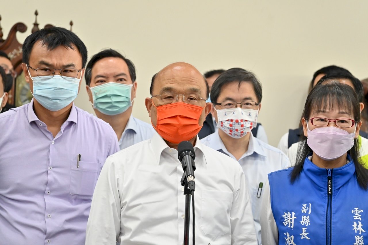 台北某國中傳疫情 蘇揆：疫情漸緩 目前沒有升三級條件