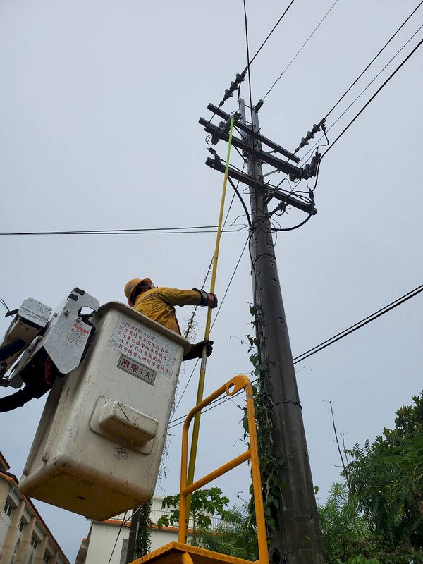 小犬颱風致罕見停電災害  台電：已全數復電