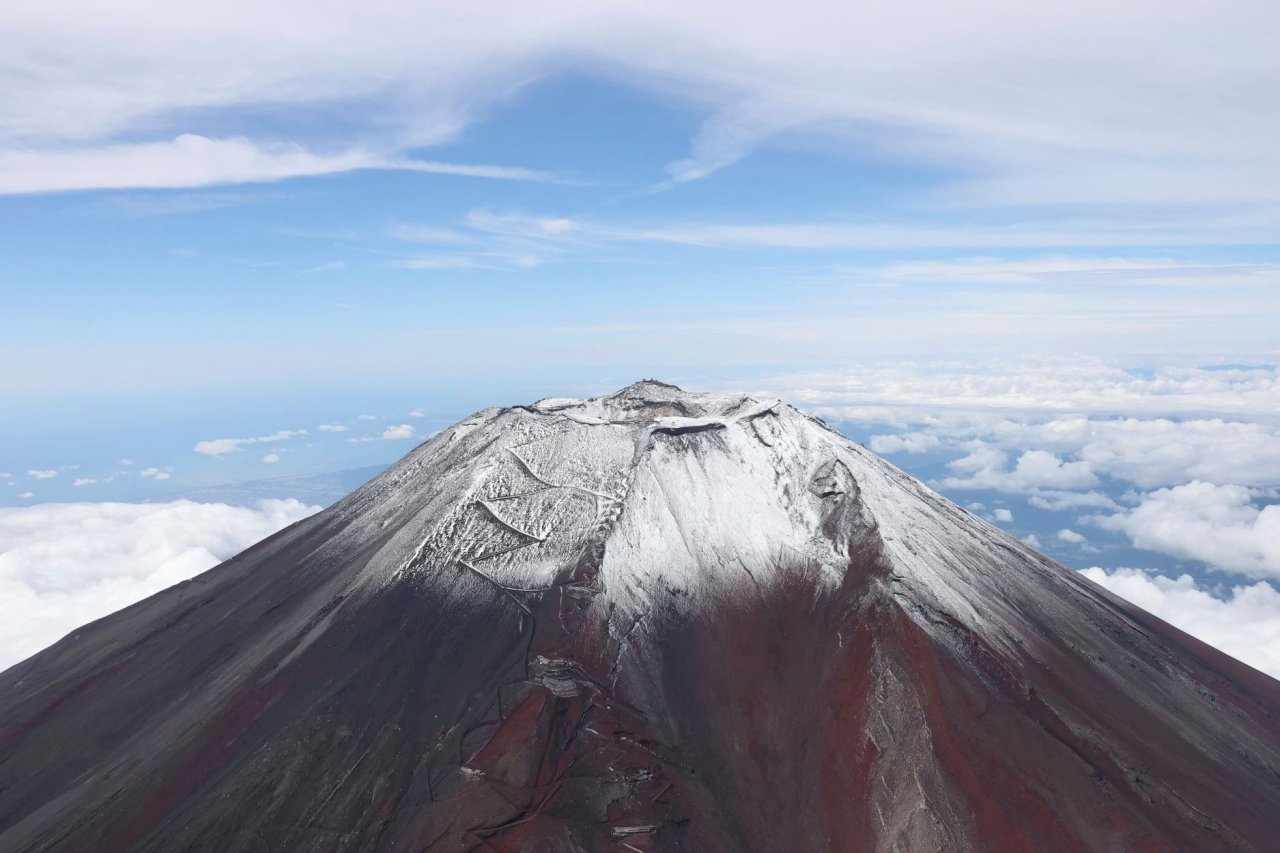富士山「初冠雪」 今年第二度宣佈