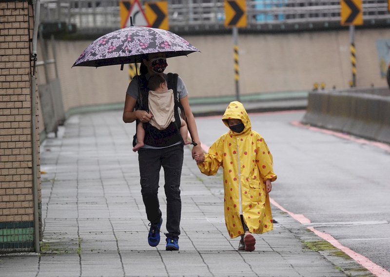 東北季風、華南雲雨區攪局 周末不利出遊