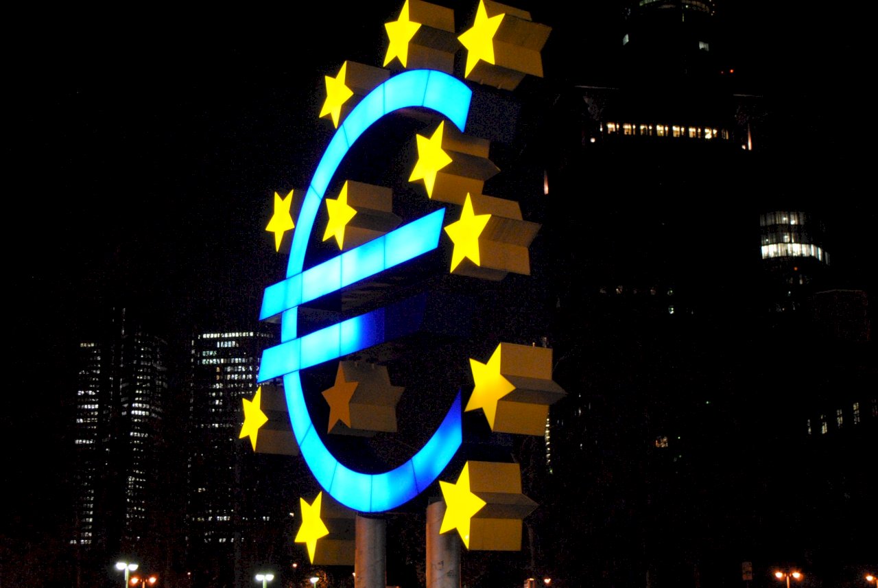 歐元區9月通膨率降至4.3% 2年來新低