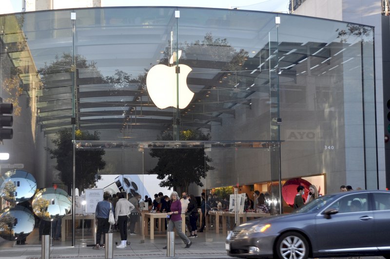 中國防疫封控 蘋果對iPhone出貨示警