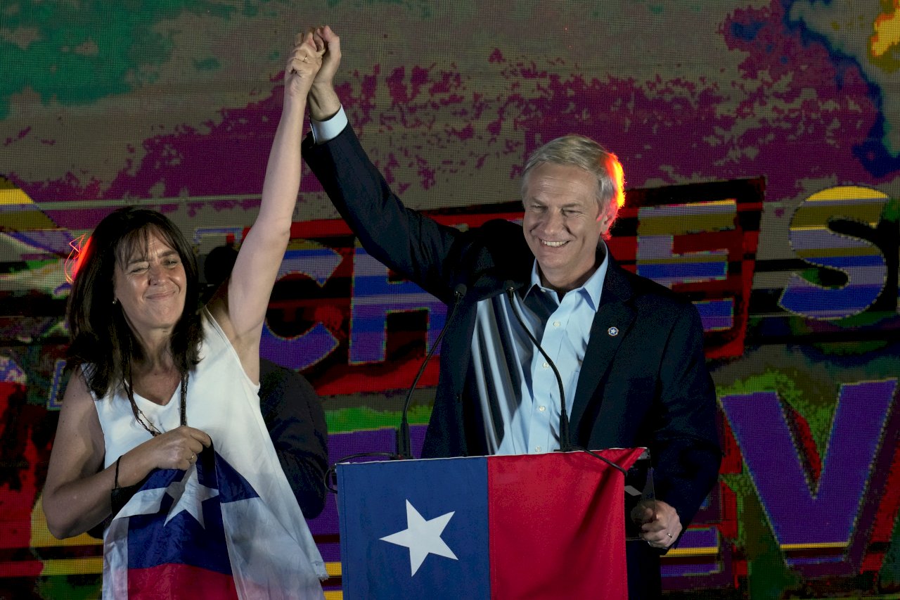 智利總統大選兩極化 第2輪將左右對決
