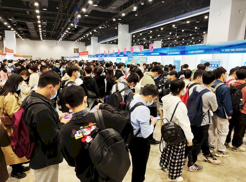 中國大學就業率作假 學生被迫假簽約假就業