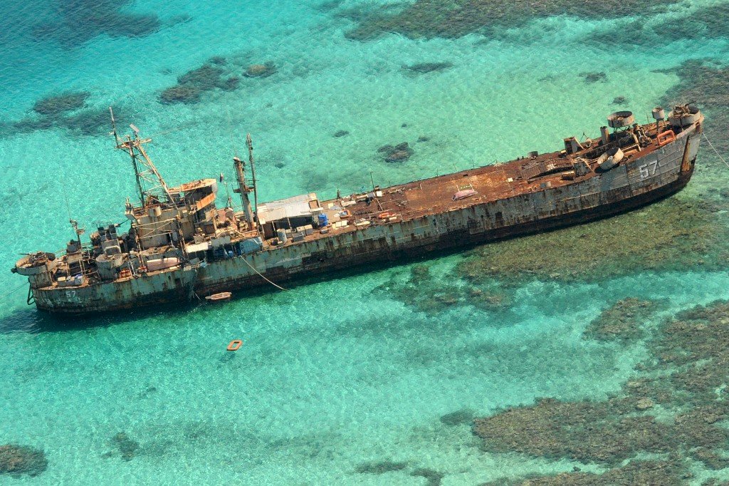 中國若阻仁愛礁運補 菲海巡可能以高壓水柱回擊