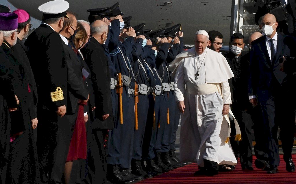 方濟各抵雅典訪問 20年來首訪希臘天主教教宗