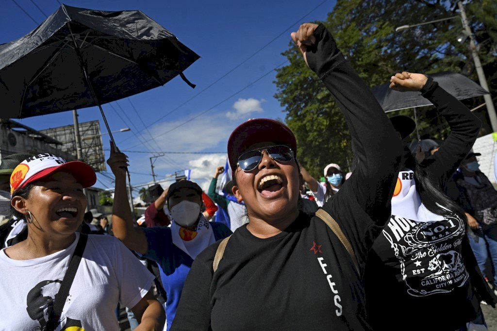 薩爾瓦多人上街示威 抗議貪腐與威權