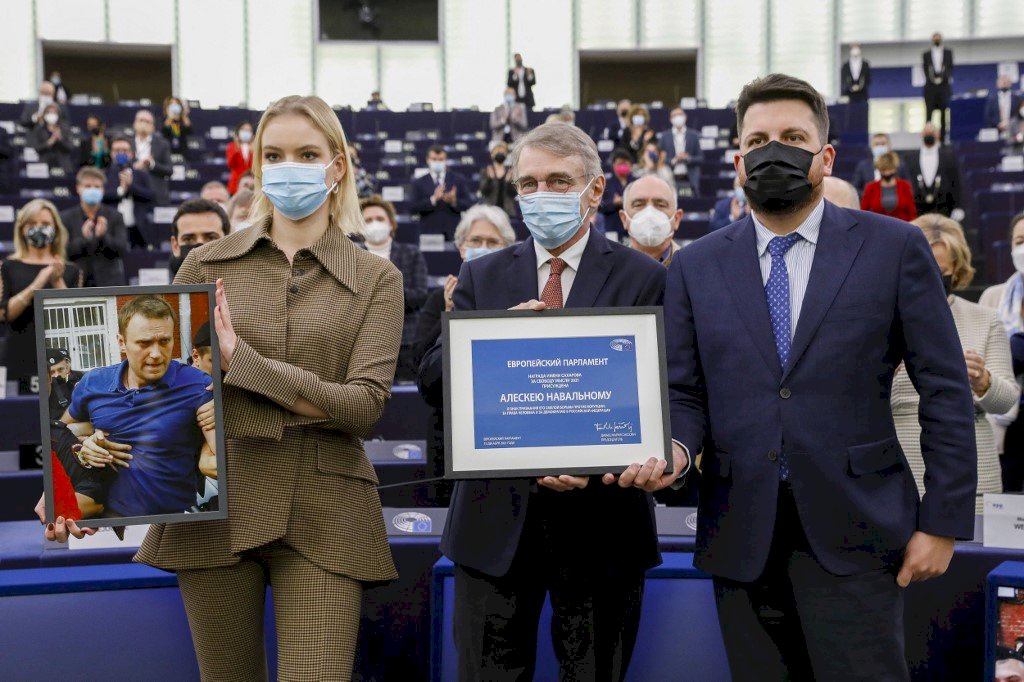 歐洲議會頒納瓦尼沙卡洛夫獎 由女兒代領
