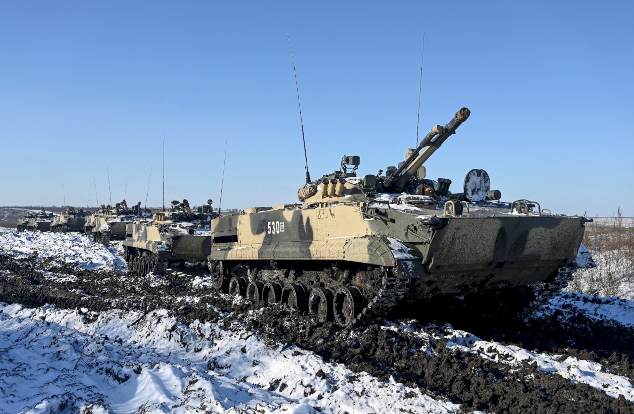 俄羅斯在鄰近烏克蘭地區完成萬人軍演