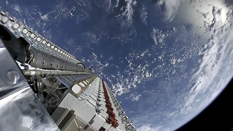 SpaceX衛星2度逼近太空站 中國網民痛批馬斯克
