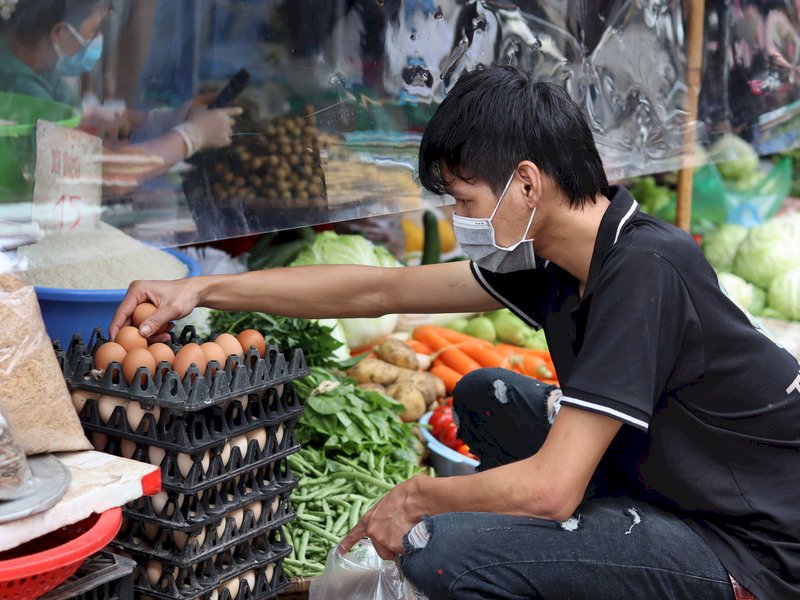 疫情影響 越南經濟成長降至30年新低