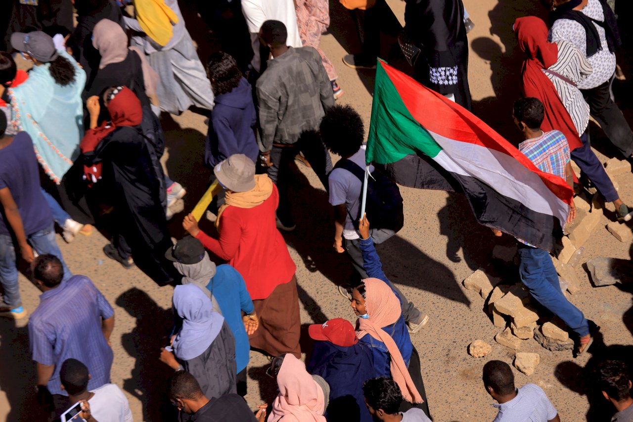 反蘇丹軍方掌權 首都等多城爆抗議遊行