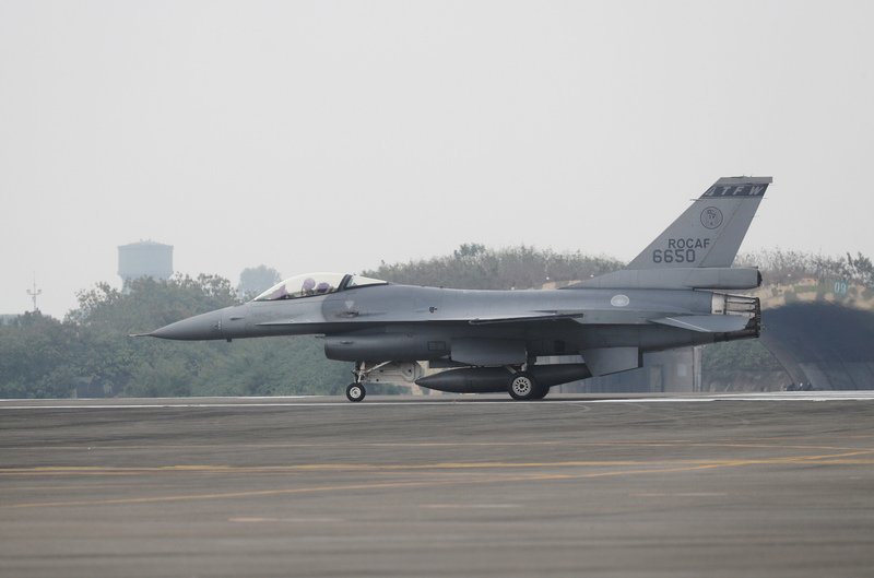 F-16V戰機失聯飛官 陳奕加入空軍只因一念頭：想飛