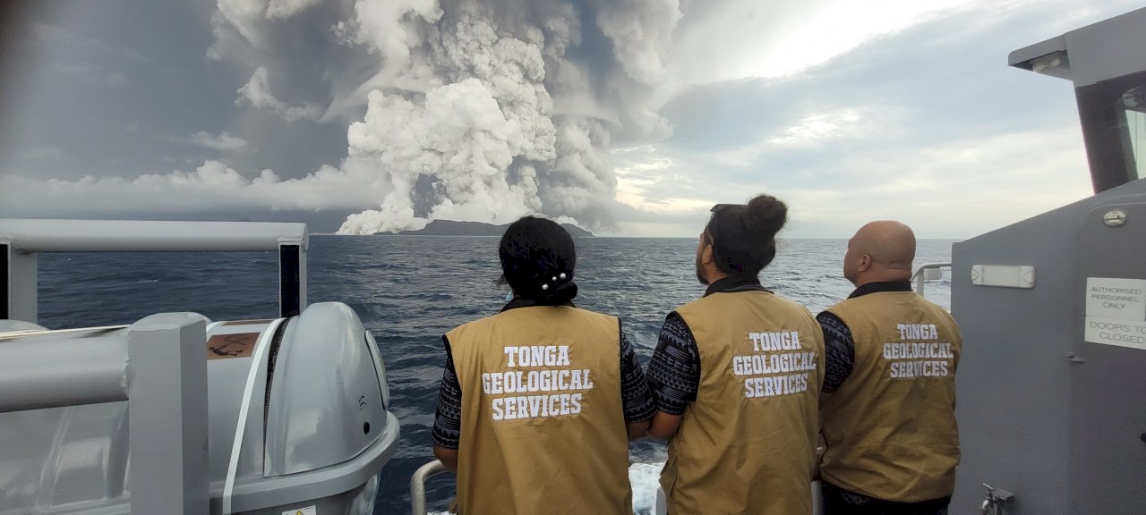 東加海底火山噴發引海嘯 太平洋4友邦使館平安