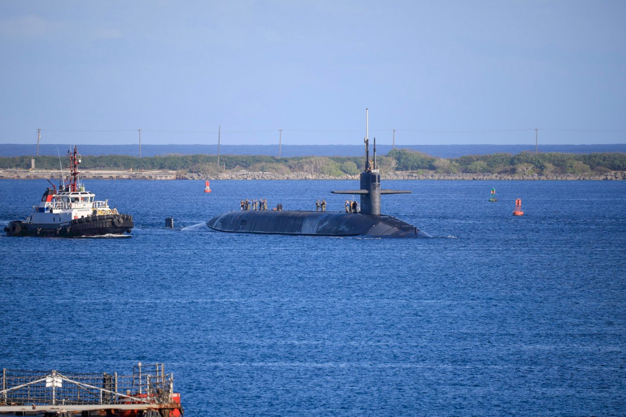 台海緊張北韓射彈 美彈道飛彈核潛艦罕見現關島
